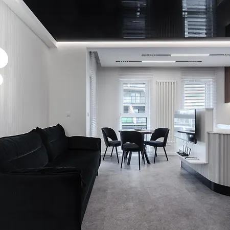 Kwiatkowskiego Superior By Bookinghost Apartment