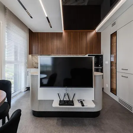 Kwiatkowskiego Superior By Bookinghost Apartment