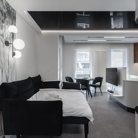 Kwiatkowskiego Superior By Bookinghost Apartment